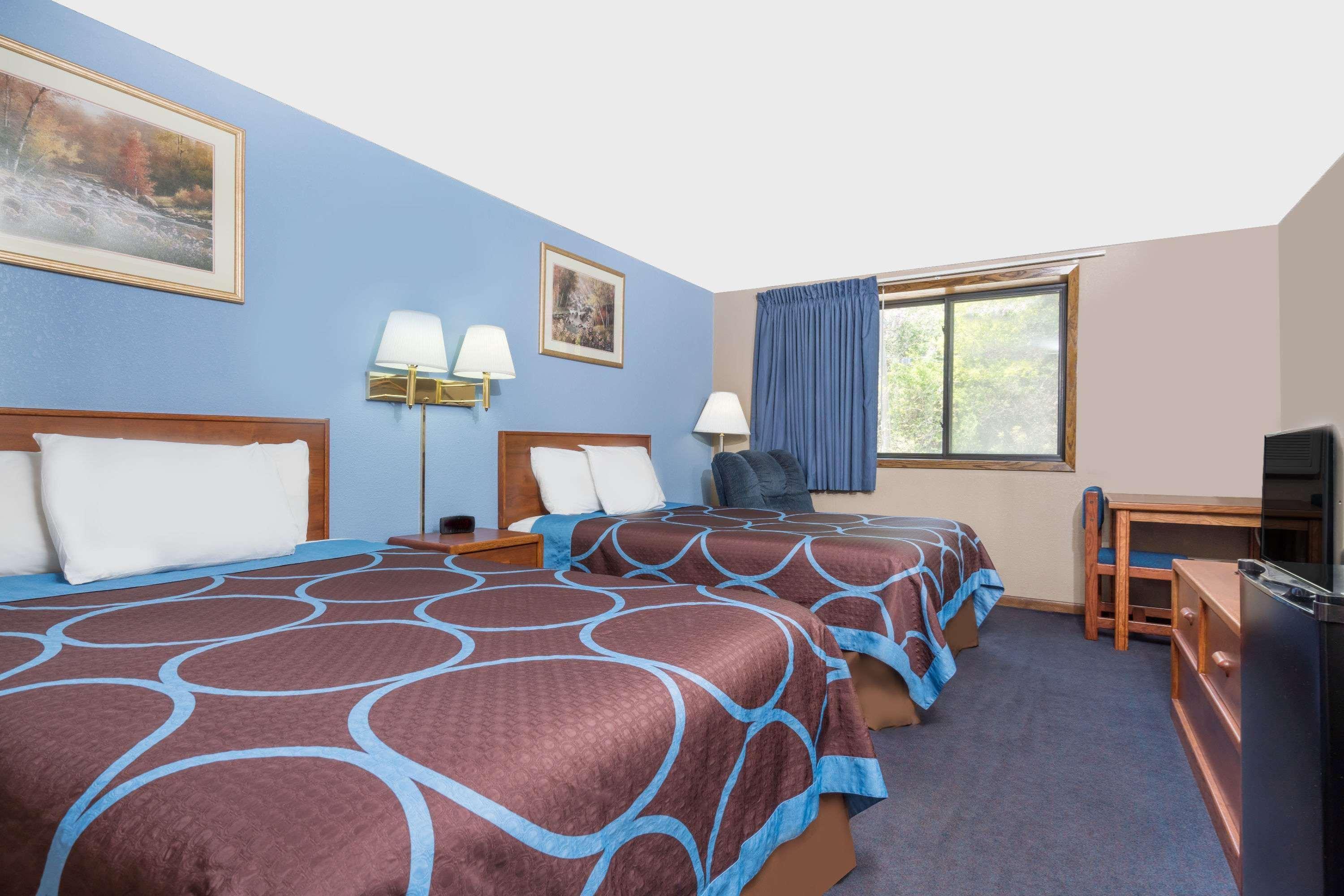 Super 8 By Wyndham Mankato Hotell Exteriör bild